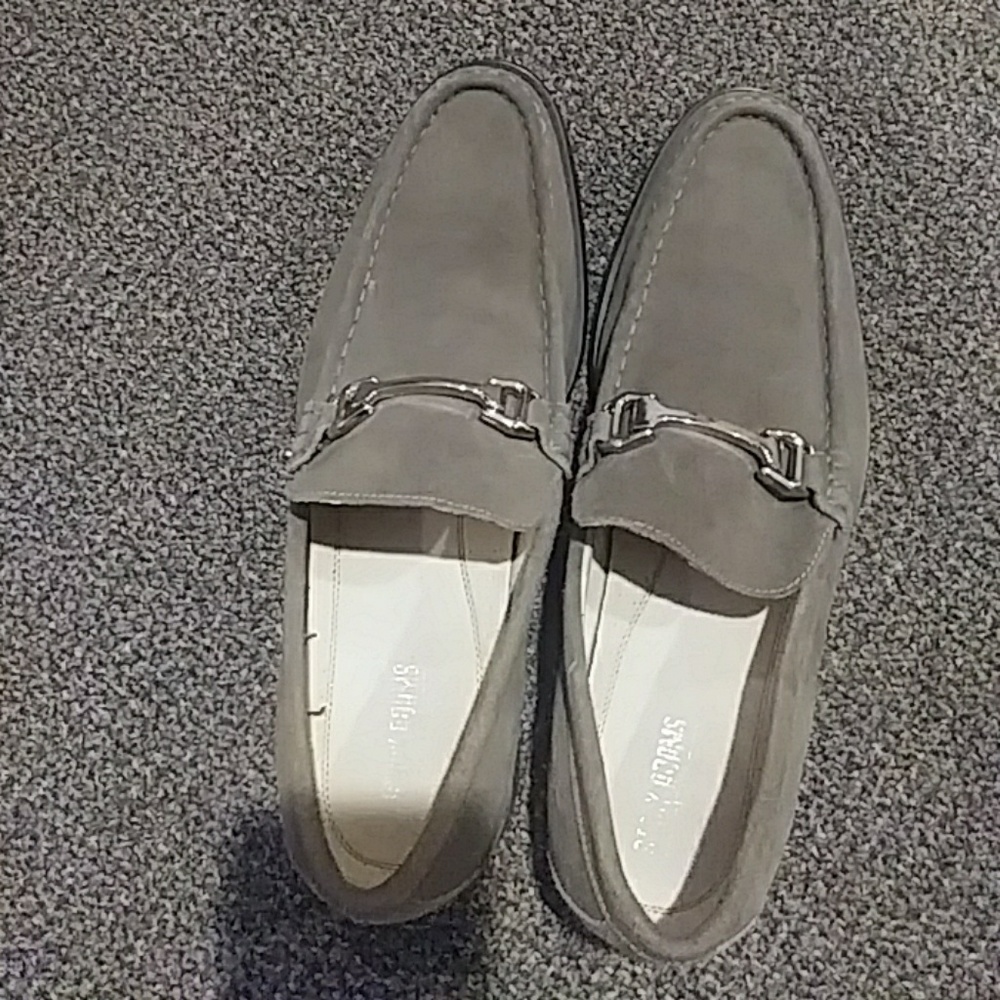 Dress shoes